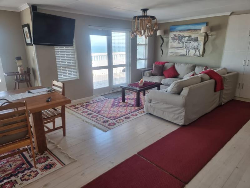 To Let 6 Bedroom Property for Rent in Outeniqua Strand Western Cape